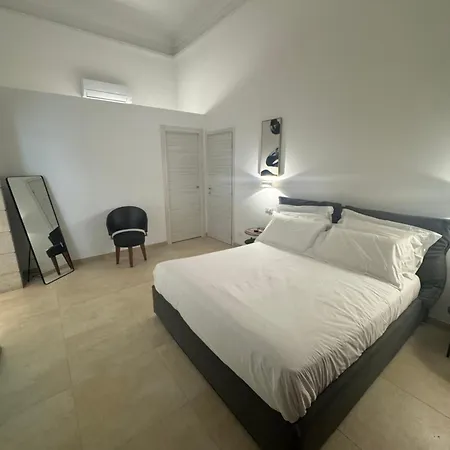 Nane Maison * Avola